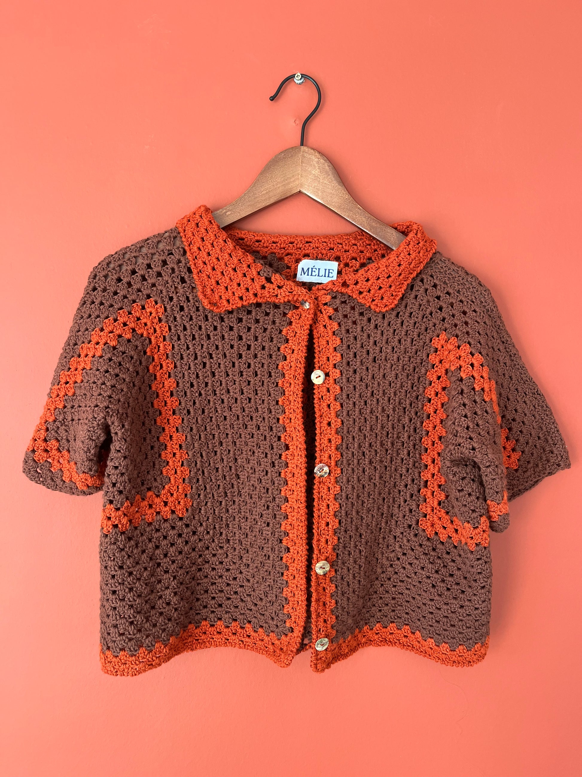 Chemisier crochet fait main ceintre face